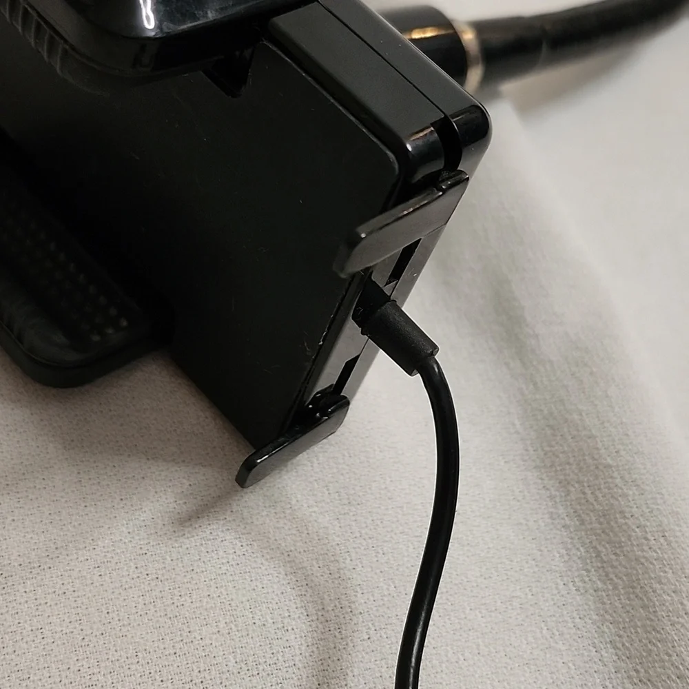 Excelvan Hands-Free Fm transmitter & Car Charger for IPhone/Ipod